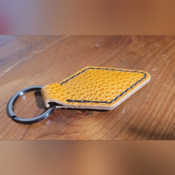 NWOT-Leather Key Fob - Picture 1 of 2